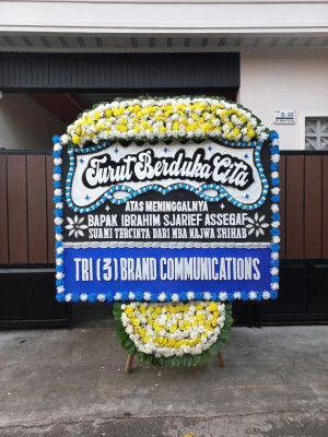 Papan Bunga Duka di Legok
